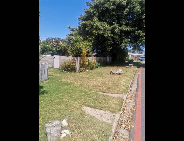 4 BEDROOM HOUSE FOR SALE IN STILBAAI-WES